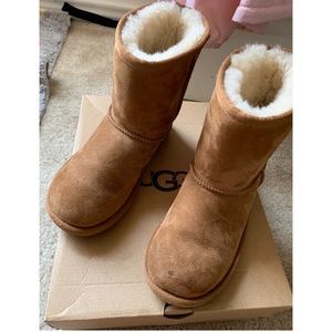 Girls Chestnut UGGS